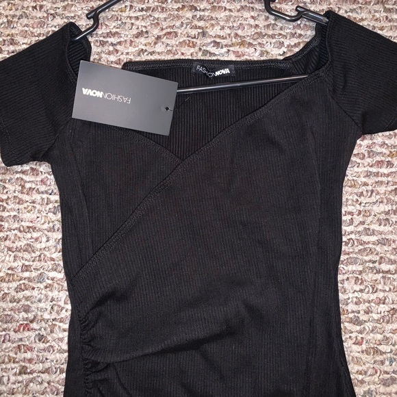 Fashion Nova dress. Off Shoulder. - Picture 3 of 5